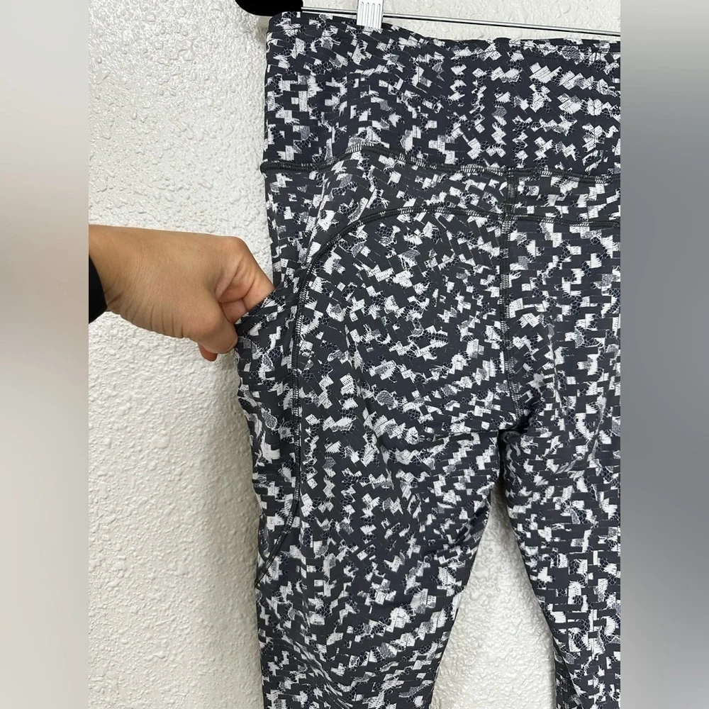LULULEMON- Fast Free Tight II 25